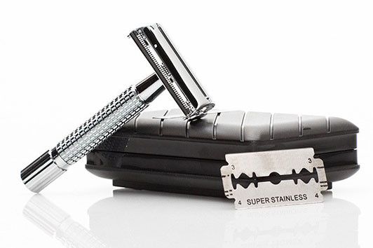 Easily change out the blades for a fresh shave, perfect for males and females, with a sturdy, solud handle