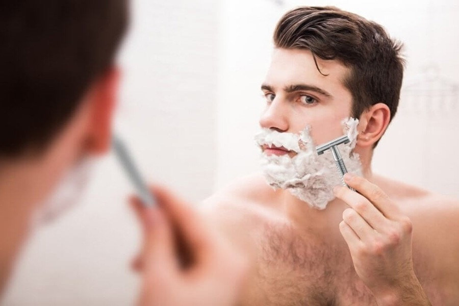 Get a close shave with the Safety Razor, with one blade and brass handle